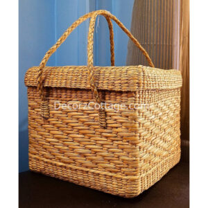 Cane basket with lid (small)