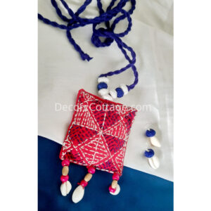 product-grid-gallery-item Fabric Square Necklace set